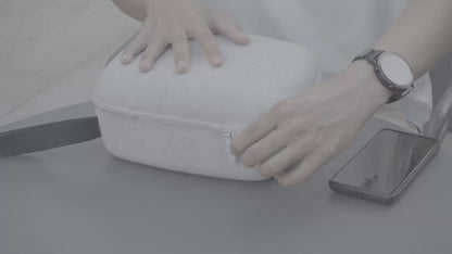 ZyberVR Hard Shell Felt Carrying Case for Quest 2